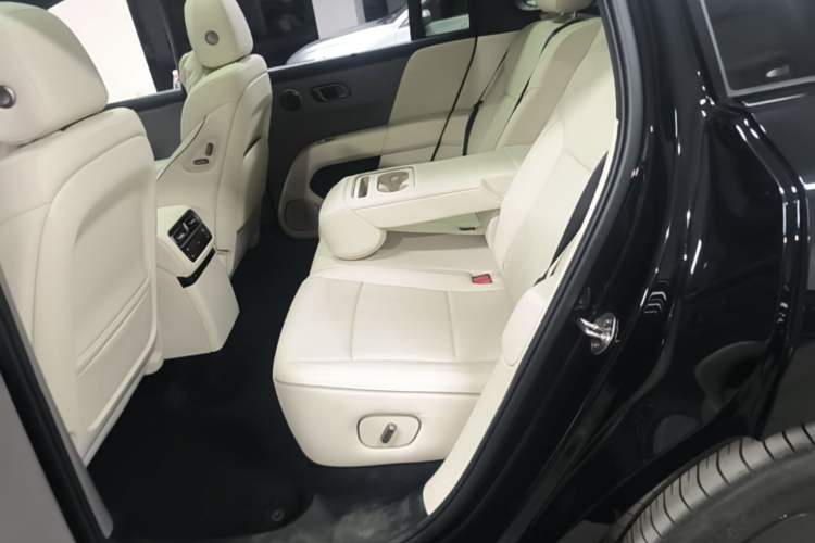 Used Li Auto i6 2025 Model Two-Wheel-Drive Standard Type Left Rear Seat