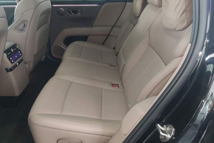 Used Li Auto i6 2025 Model Two-Wheel-Drive Standard Type Left Rear Seat