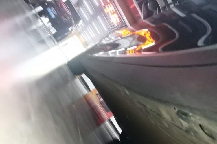 Used Li Auto i6 2025 Model Two-Wheel-Drive Standard Type Left Side Sill