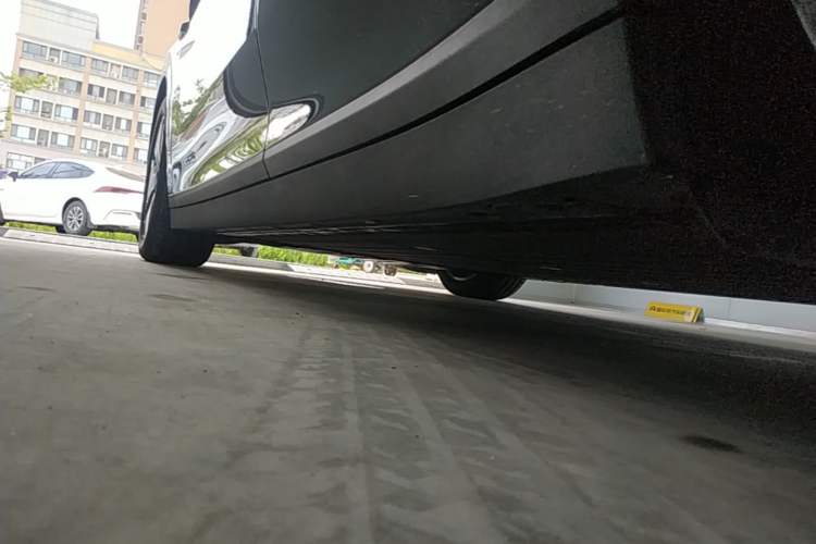 Used Li Auto i6 2025 Model Two-Wheel-Drive Standard Type Left Side Sill