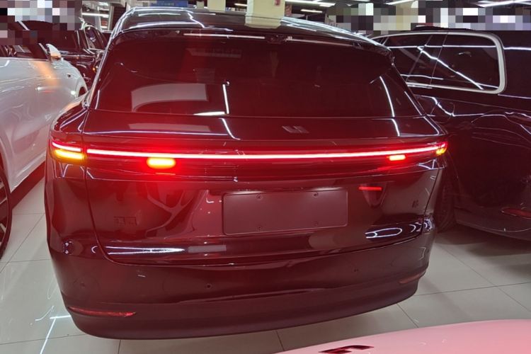 Used Li Auto i6 2025 Model Four-Wheel-Drive Standard Type Rear
