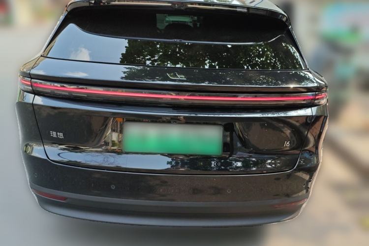 Used Li Auto i6 2025 Model Four-Wheel-Drive Standard Type Rear