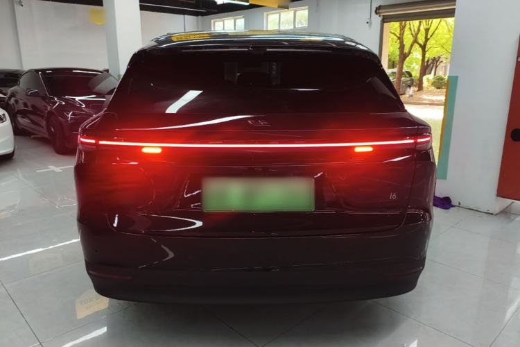 Used Li Auto i6 2025 Model Four-Wheel-Drive Standard Type Rear
