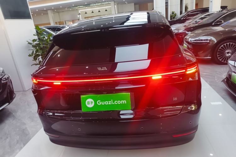 Used Li Auto i6 2025 Model Four-Wheel-Drive Standard Type Rear