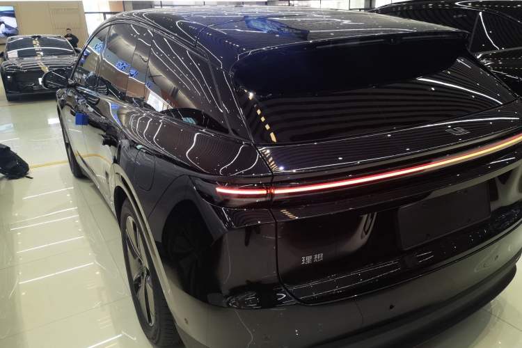 Used Li Auto i6 2025 Model Two-Wheel-Drive Standard Type Rear Left 45 Deg