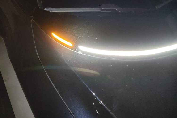 Used Li Auto i6 2025 Model Four-Wheel-Drive Standard Type Right Front Headlight