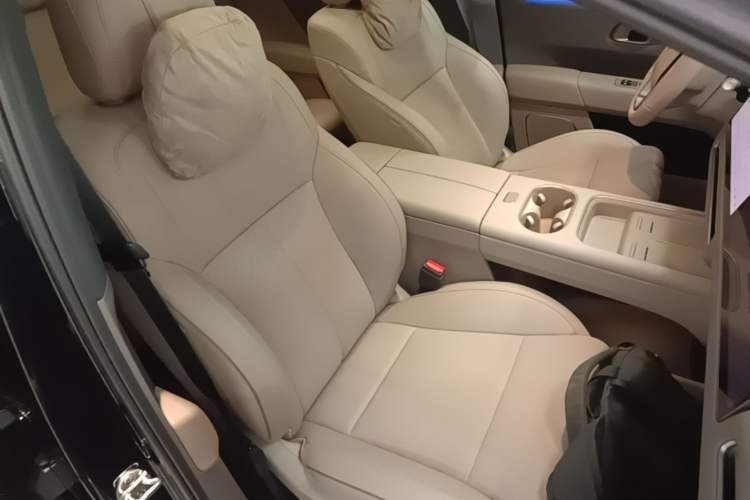 Used Li Auto i6 2025 Model Two-Wheel-Drive Standard Type Right Front Seat