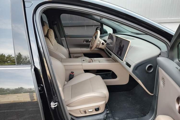 Used Li Auto i6 2025 Model Two-Wheel-Drive Standard Type Right Front Seat