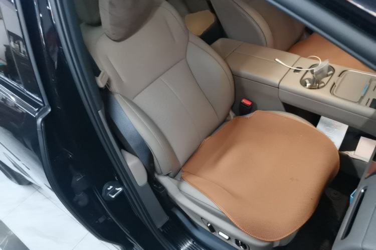 Used Li Auto i6 2025 Model Two-Wheel-Drive Standard Type Right Front Seat