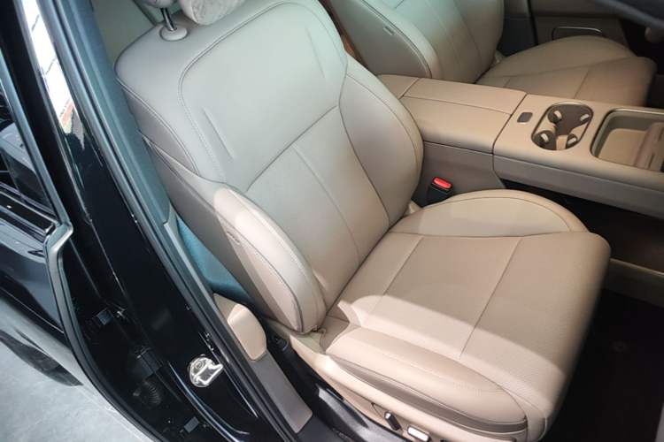 Used Li Auto i6 2025 Model Two-Wheel-Drive Standard Type Right Front Seat