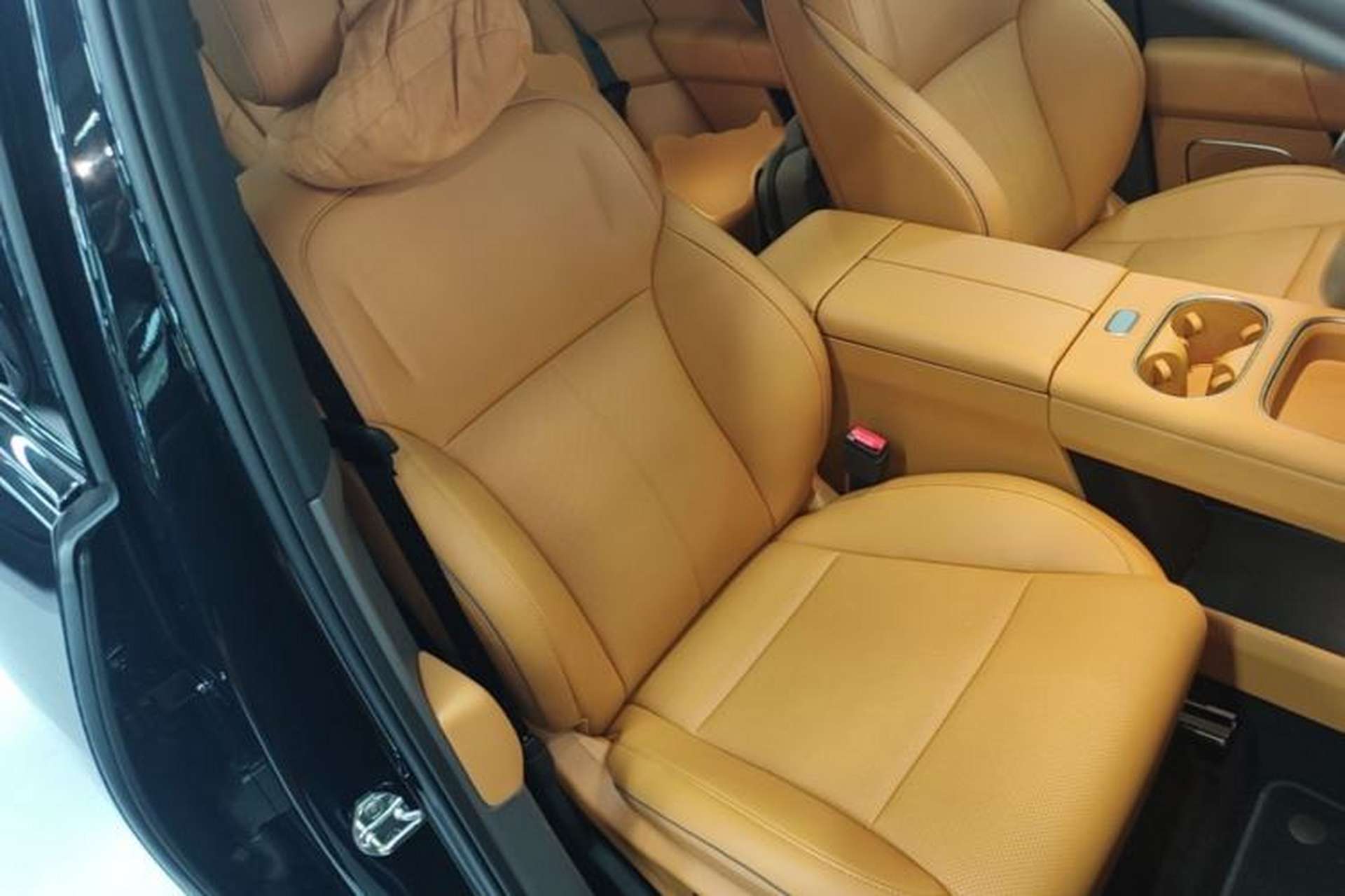 Used Li Auto i6 2025 Model Four-Wheel-Drive Standard Type Right Front Seat