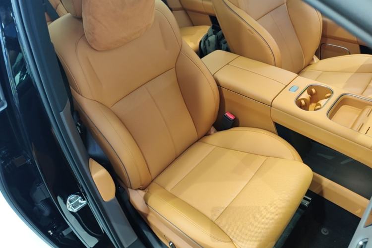 Used Li Auto i6 2025 Model Two-Wheel-Drive Standard Type Right Front Seat