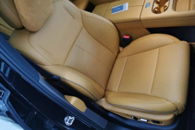 Used Li Auto i6 2025 Model Two-Wheel-Drive Standard Type Right Front Seat