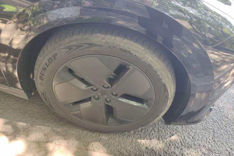Used Li Auto i6 2025 Model Two-Wheel-Drive Standard Type Right Front Wheel Hub