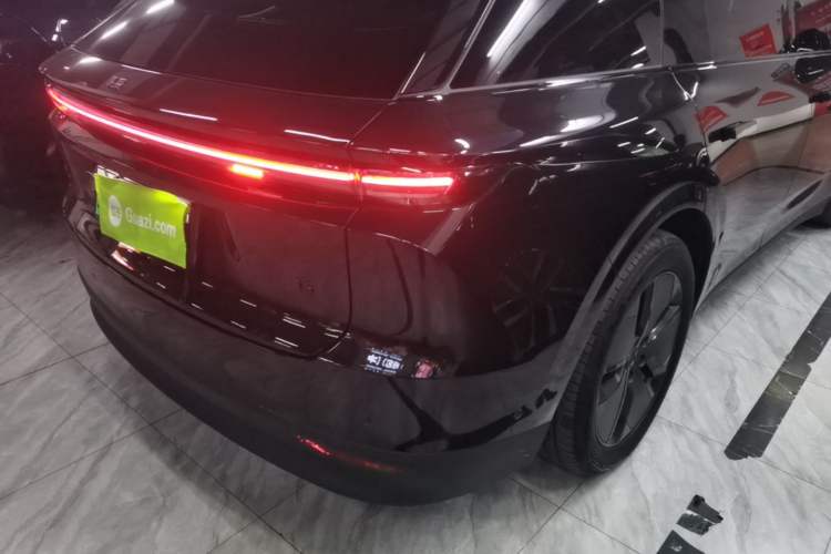 Used Li Auto i6 2025 Model Two-Wheel-Drive Standard Type Right Rear Taillight