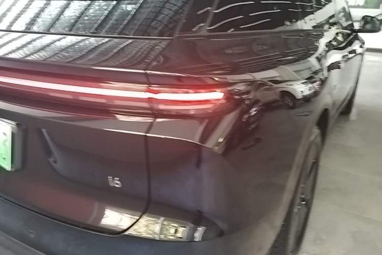 Used Li Auto i6 2025 Model Two-Wheel-Drive Standard Type Right Rear Taillight