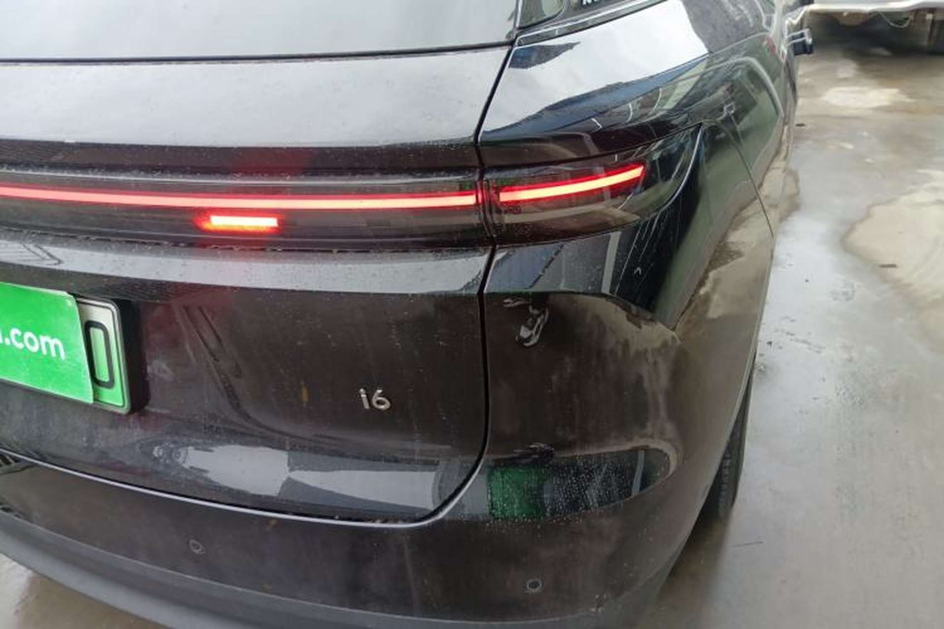 Used Li Auto i6 2025 Model Four-Wheel-Drive Standard Type Right Rear Taillight