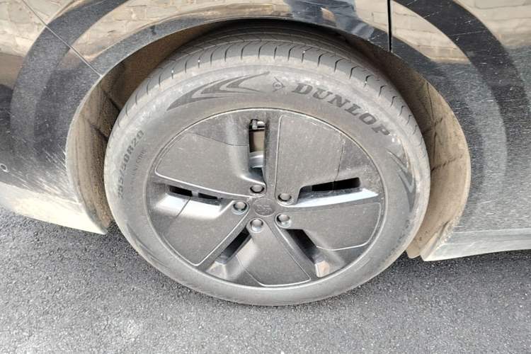 Used Li Auto i6 2025 Model Two-Wheel-Drive Standard Type Right Rear Wheel Hub