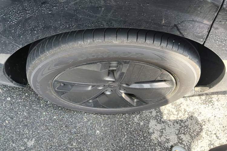 Used Li Auto i6 2025 Model Two-Wheel-Drive Standard Type Right Rear Wheel Hub