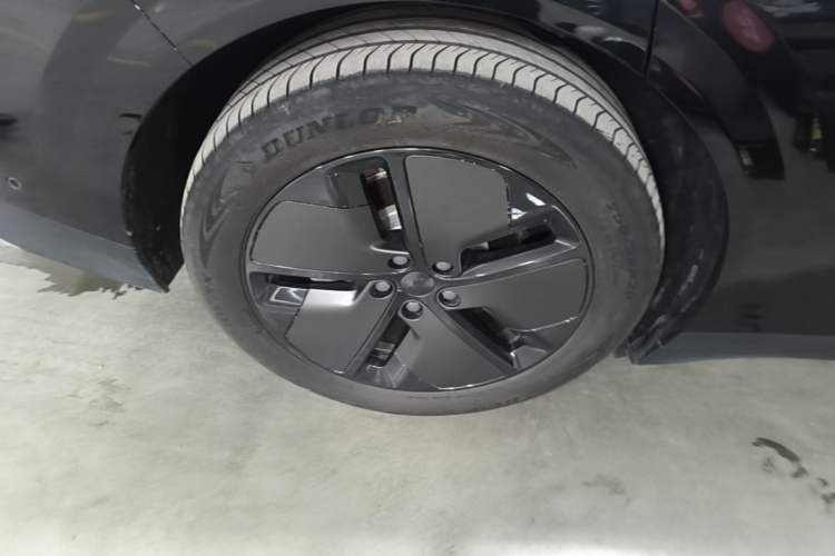 Used Li Auto i6 2025 Model Two-Wheel-Drive Standard Type Right Rear Wheel Hub