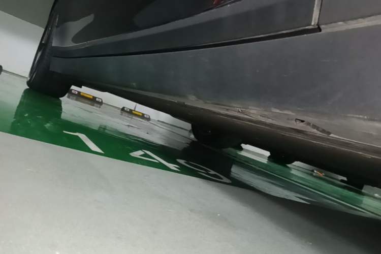 Used Li Auto i6 2025 Model Two-Wheel-Drive Standard Type Right Side Sill