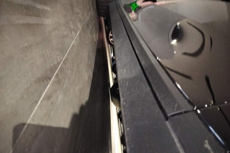 Used Li Auto i6 2025 Model Four-Wheel-Drive Standard Type Right Side Sill
