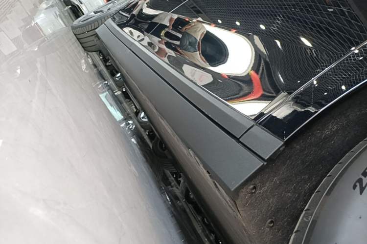 Used Li Auto i6 2025 Model Two-Wheel-Drive Standard Type Right Side Sill