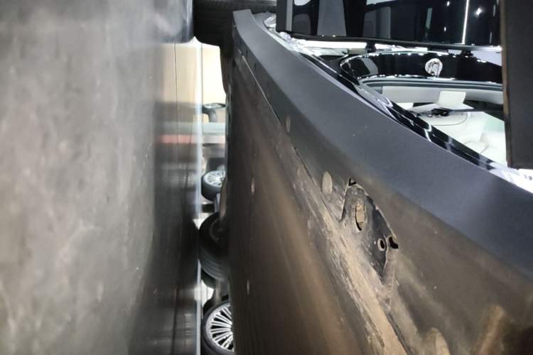 Used Li Auto i6 2025 Model Two-Wheel-Drive Standard Type Right Side Sill