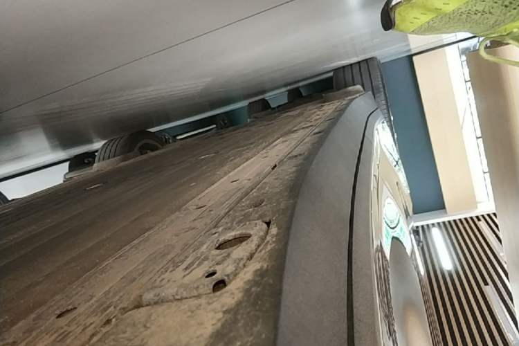 Used Li Auto i6 2025 Model Four-Wheel-Drive Standard Type Right Side Sill
