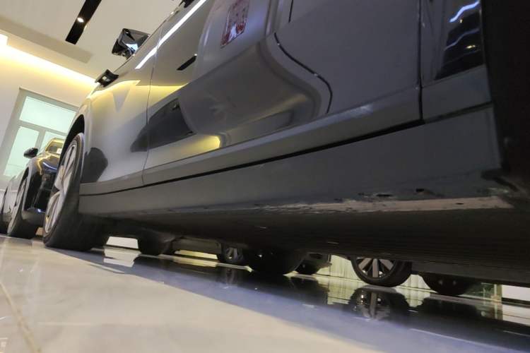 Used Li Auto i6 2025 Model Four-Wheel-Drive Standard Type Right Side Sill