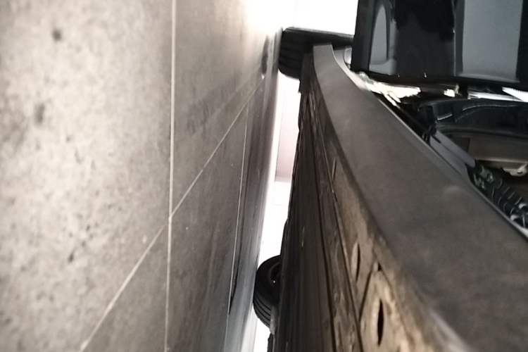 Used Li Auto i6 2025 Model Two-Wheel-Drive Standard Type Right Side Sill