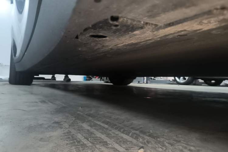 Used Li Auto i6 2025 Model Two-Wheel-Drive Standard Type Right Side Sill