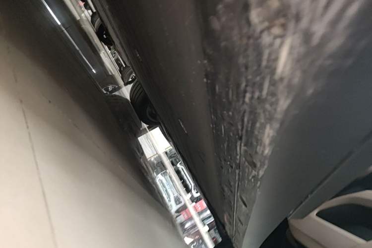 Used Li Auto i6 2025 Model Four-Wheel-Drive Standard Type Right Side Sill