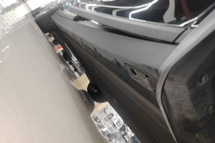 Used Li Auto i6 2025 Model Four-Wheel-Drive Standard Type Right Side Sill