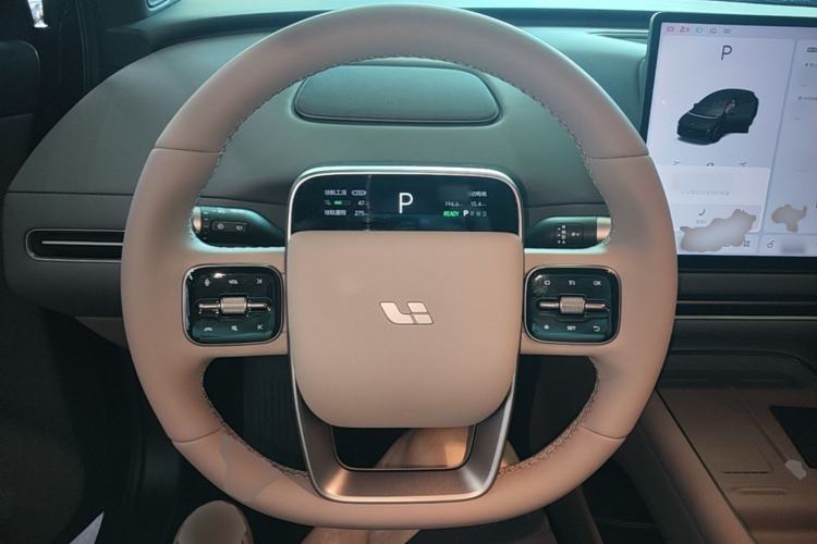 Used Li Auto i6 2025 Model Two-Wheel-Drive Standard Type Steering Wheel