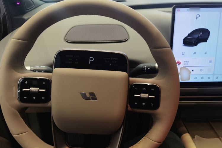 Used Li Auto i6 2025 Model Two-Wheel-Drive Standard Type Steering Wheel