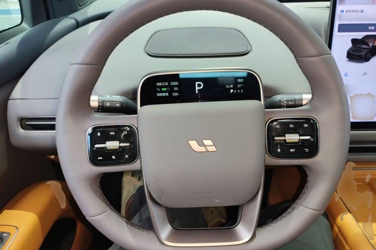 Used Li Auto i6 2025 Model Two-Wheel-Drive Standard Type Steering Wheel