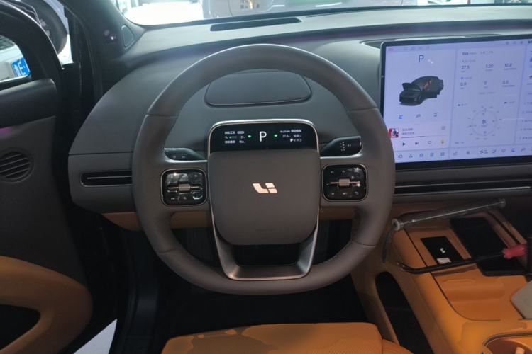Used Li Auto i6 2025 Model Two-Wheel-Drive Standard Type Steering Wheel