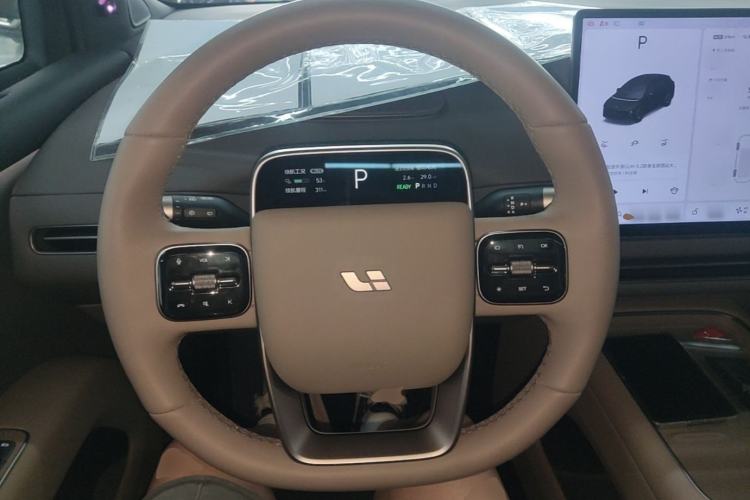 Used Li Auto i6 2025 Model Two-Wheel-Drive Standard Type Steering Wheel