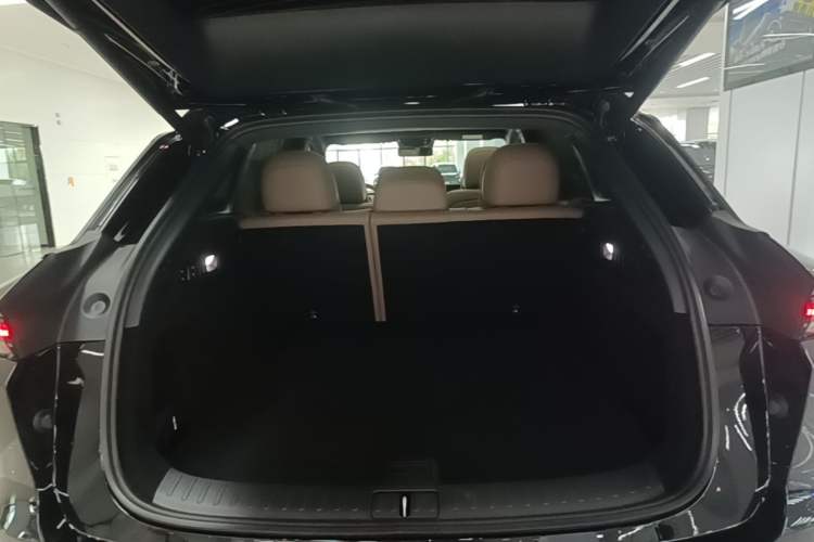 Used Li Auto i6 2025 Model Two-Wheel-Drive Standard Type Trunk