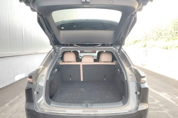 Used Li Auto i6 2025 Model Two-Wheel-Drive Standard Type Trunk