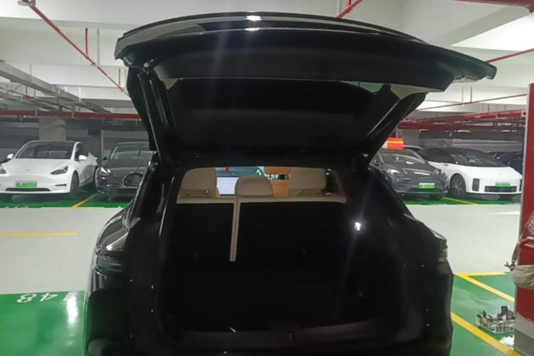 Used Li Auto i6 2025 Model Two-Wheel-Drive Standard Type Trunk