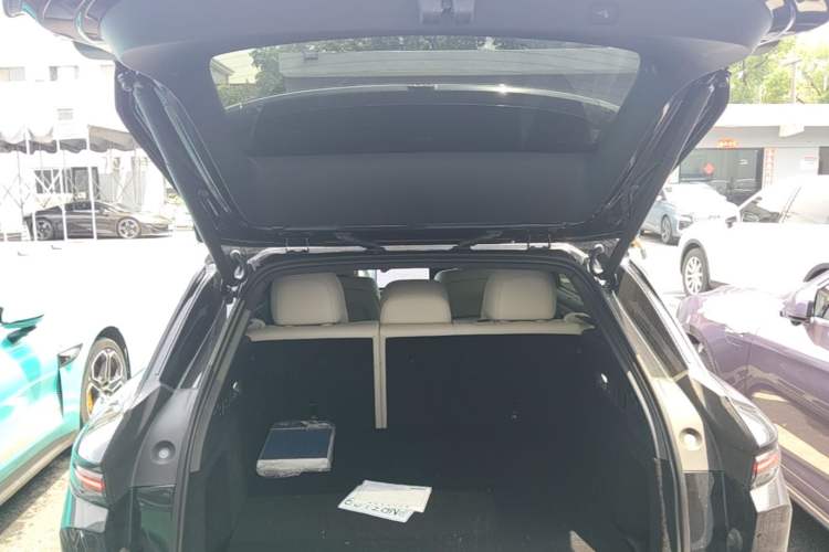 Used Li Auto i6 2025 Model Two-Wheel-Drive Standard Type Trunk