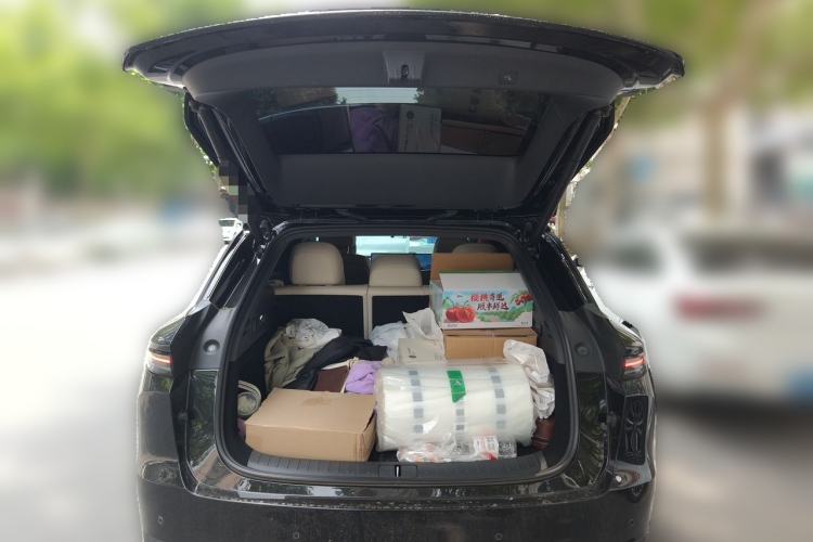 Used Li Auto i6 2025 Model Four-Wheel-Drive Standard Type Trunk