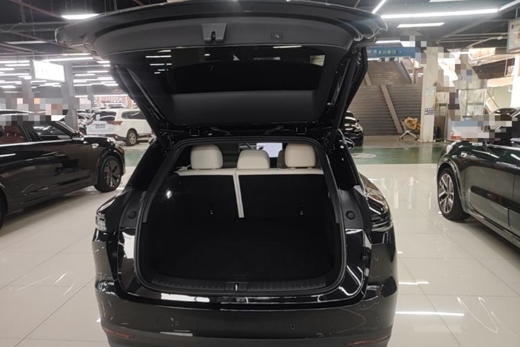 Used Li Auto i6 2025 Model Four-Wheel-Drive Standard Type Trunk