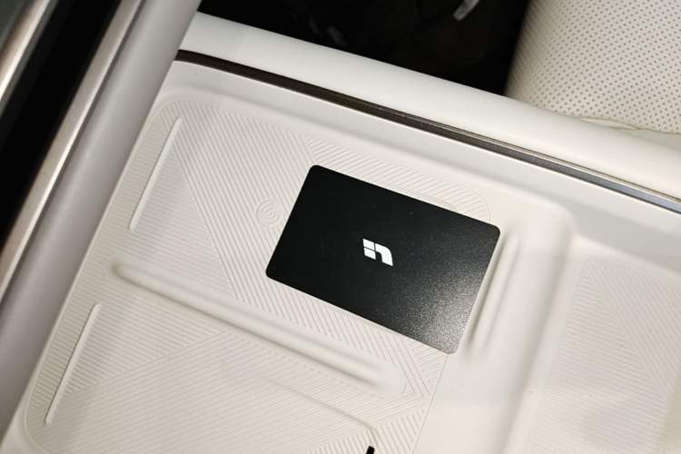Used Li Auto i6 2025 Model Four-Wheel-Drive Standard Type Vehicle Key