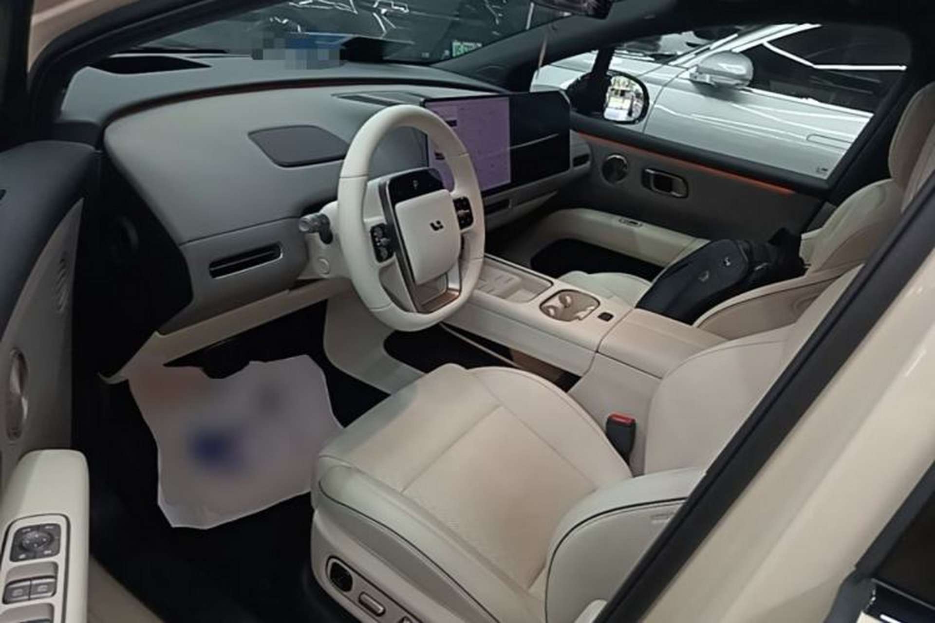 Used Li Auto i6 2025 Model Four-Wheel-Drive Standard Type Driver Seat