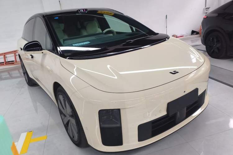 Used Li Auto i6 2025 Model Four-Wheel-Drive Standard Type Exterior 1