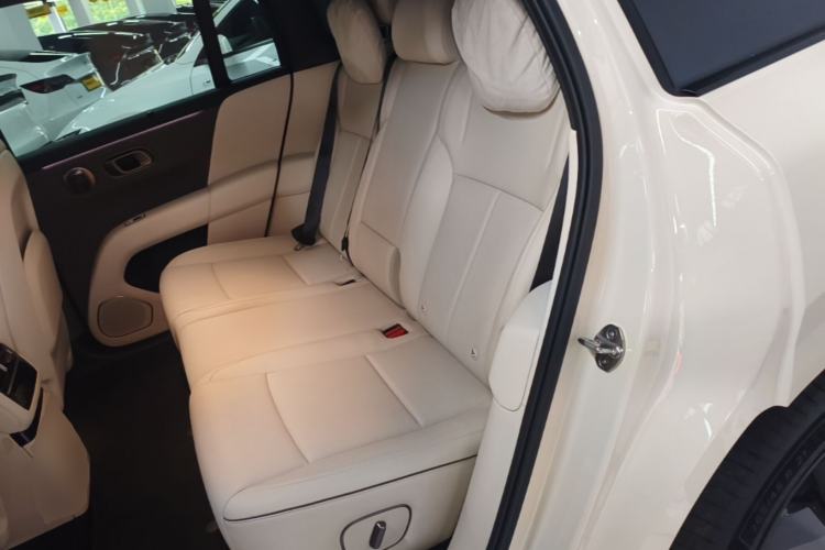 Used Li Auto i6 2025 Model Four-Wheel-Drive Standard Type Left Rear Seat