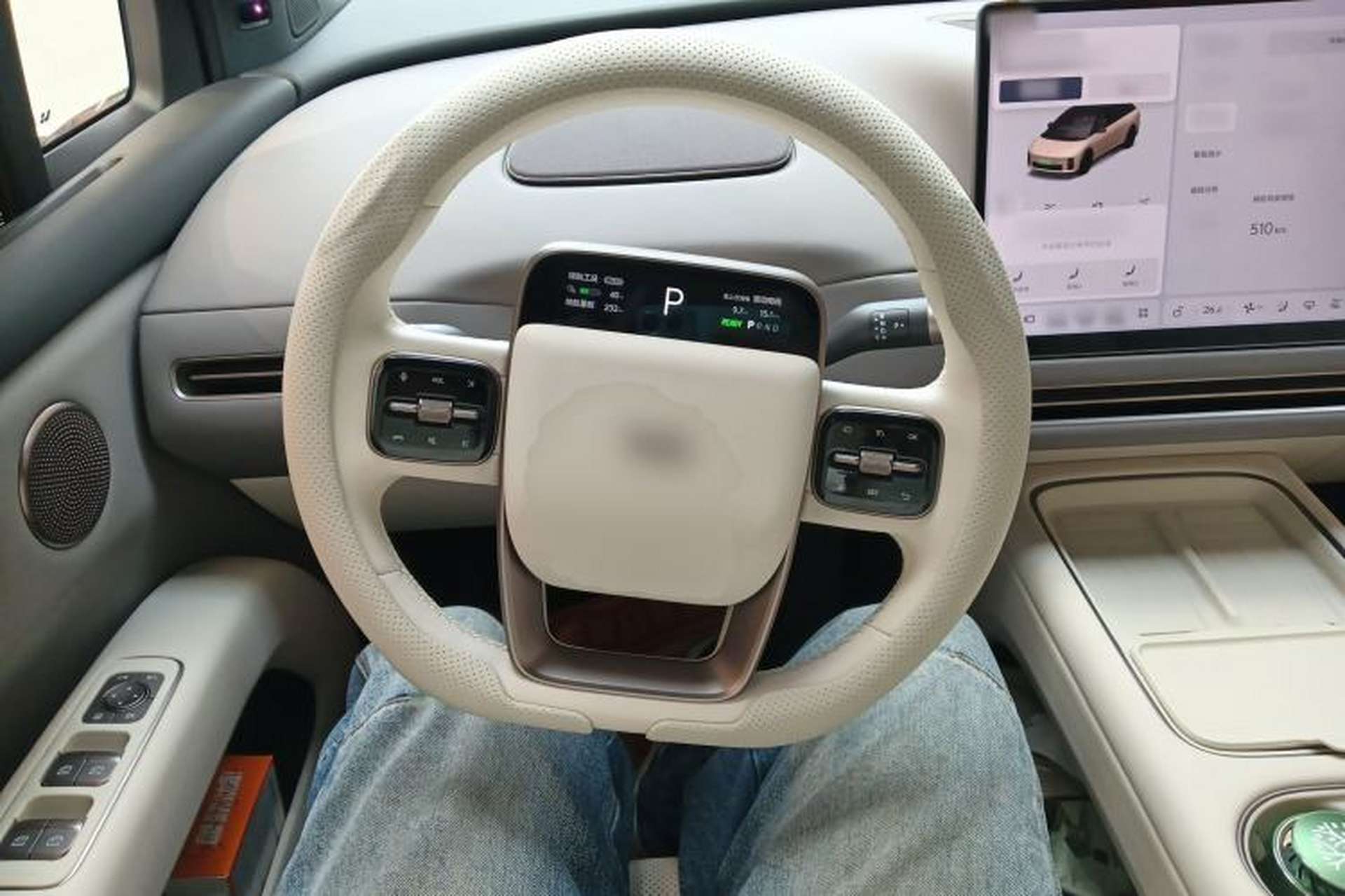 Used Li Auto i6 2025 Model Two-Wheel-Drive Standard Type Steering Wheel
